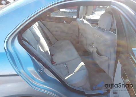 2013 Mercedes-Benz C 300 Luxury 4Matic из США, поврежденный, VIN WDDGF8AB2DA816967